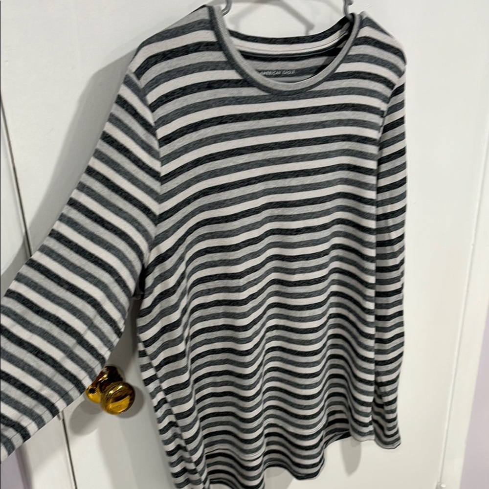 American eagle Long Sleeve Shirt - Picture 3 of 7